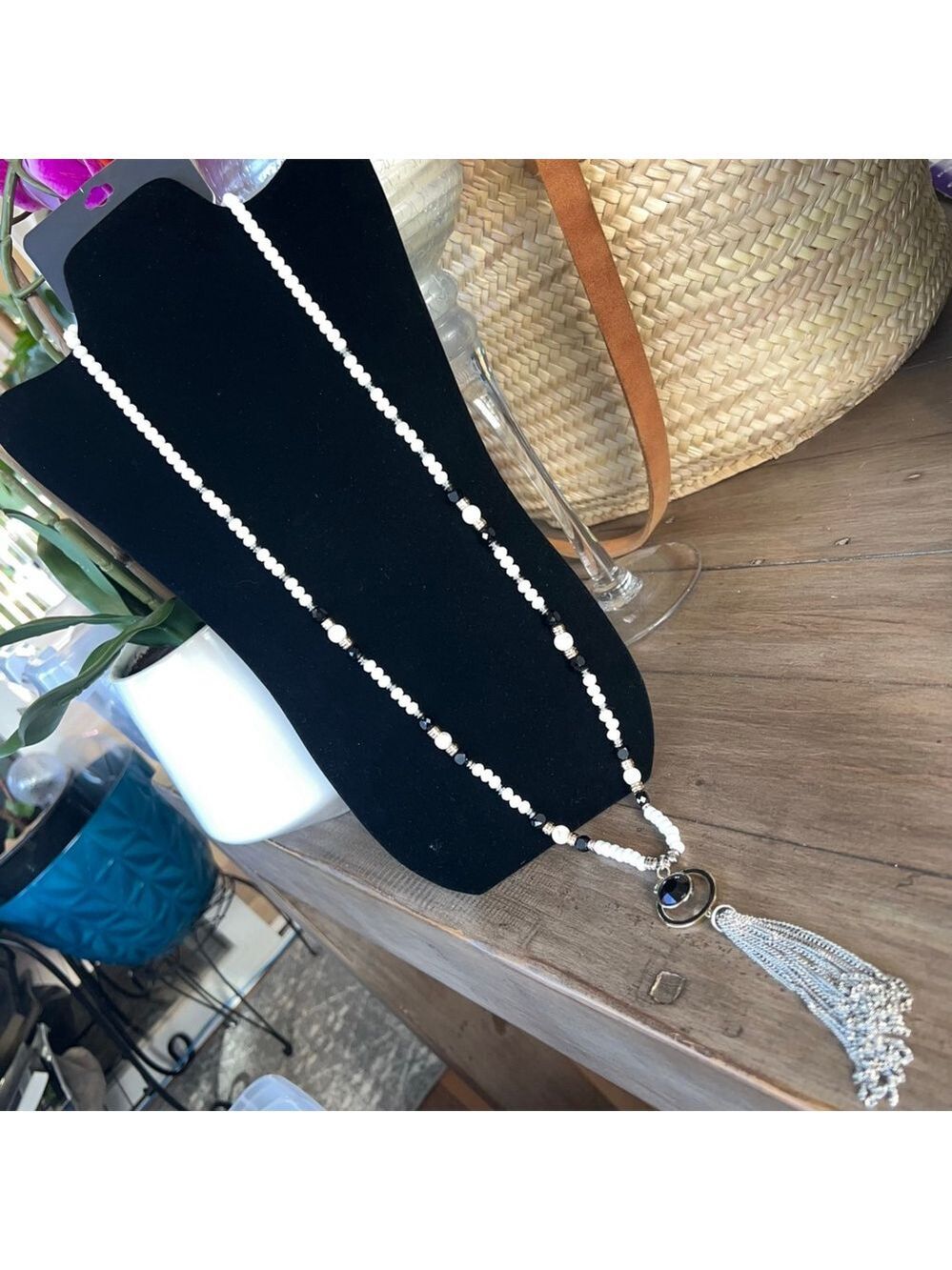 Fashion Jewelry Tassel Statement Necklace White Gold Black